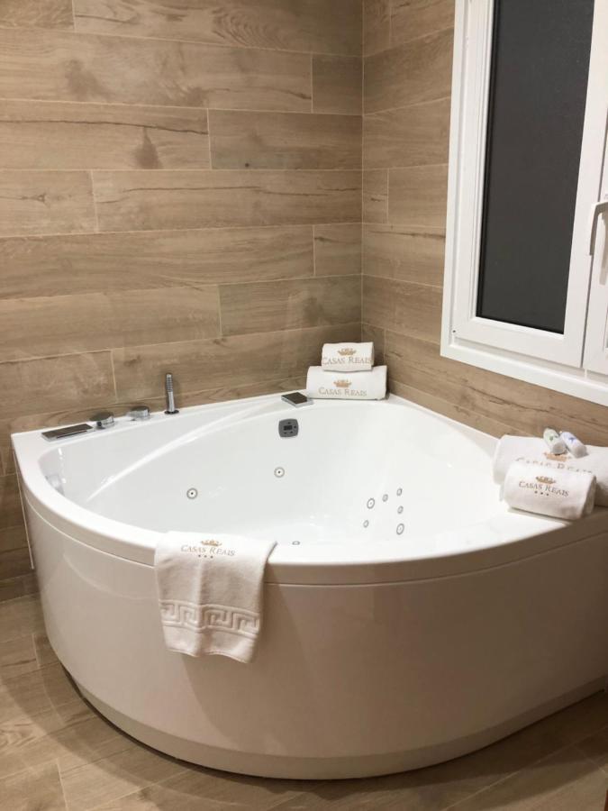 Luxury Apartment With Jacuzzi Santiago de Compostela Luaran gambar